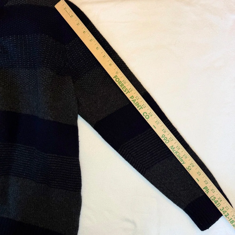 L.L. Bean 100% Lambswool Sweater Mens L Quarter Button Blue Gray Henley Pullover
